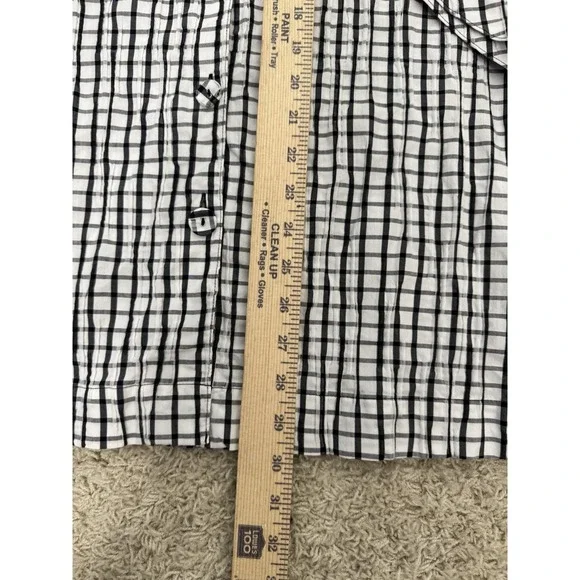 Foxcroft Shaped Fit Black And White Striped Crinkle Button Up Shirt Size 10 Work - Picture 9 of 11